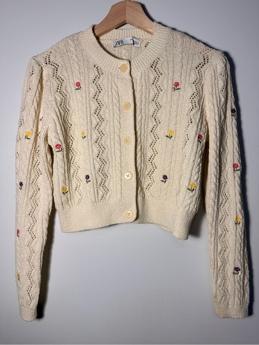 Zara Cream Knit Cardigan with Tiny Flower Embroidery size S - Picture 4 of 8